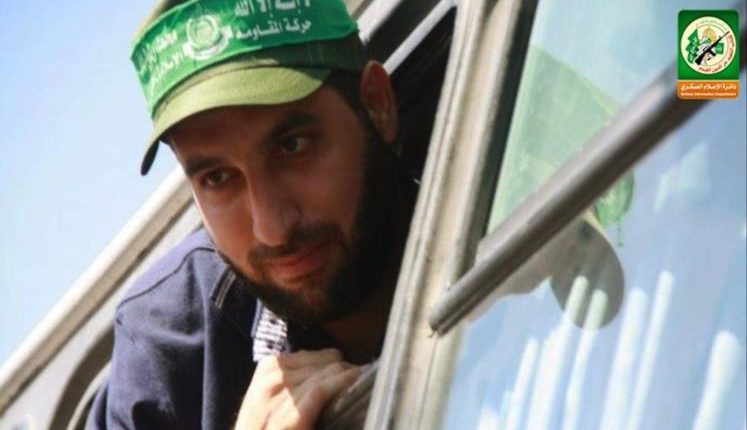 صورة من موقع كتائب القسام لمازن فقهاء المفرج عنه ضمن صفقة مبادلة أسرى فلسطينيين بالجندي الإسرائيلي جلعاد شاليط