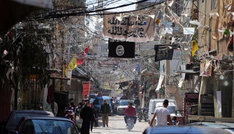 مخيم عين الحلوة للاجئين الفلسطينيين جنوب لبنان