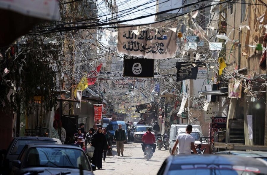 مخيم عين الحلوة للاجئين الفلسطينيين جنوب لبنان