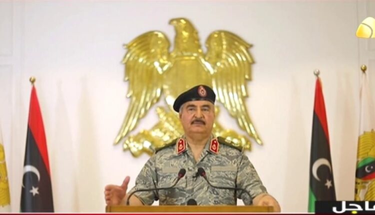 قائد الجيش الليبي خليفة حفتر