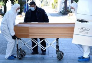 إيطاليا تسجل قفزة بوفيات كورونا اليومية