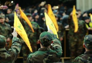 ميليشيا حزب الله خلال عرض عسكري