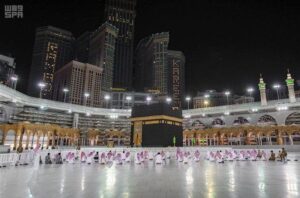 صلاة التراويح في الحرم المكي 