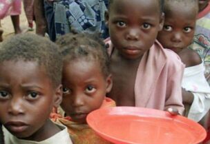 المجاعة في إفريقيا بسبب النزوح