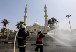 الأوقاف في غزة تقرر فتح المساجد تدريجيًا