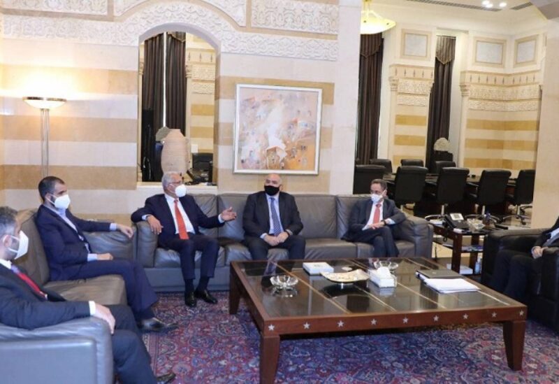 اجتماع نقابة أصحاب السوبرماركت مع رئيس الحكومة حسان دياب