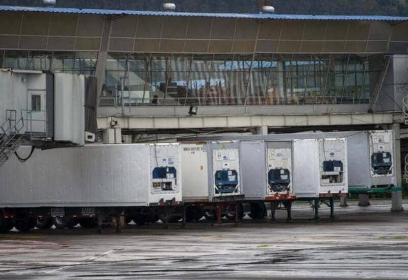 الإكوادور تستخدم الشاحنات المبردة لحفظ الجثث