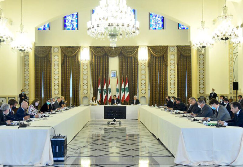 رئيس الحكومة يلتقي مجموعة من الدبلوماسيين