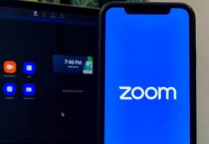 تطبيق زوم "Zoom"