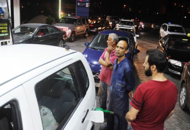 أزمة في محطات البنزين والمازوت - أرشيفية