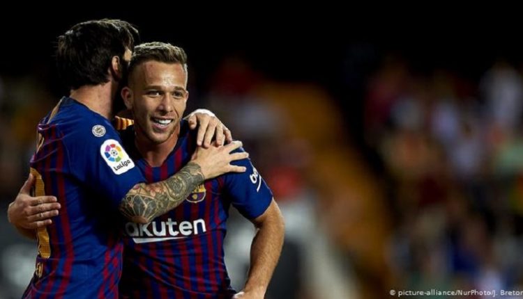 لاعب برشلونة آرثر ميلو