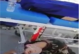 مشهد يفطر القلب لأم عراقية تناشد ابنها المتوفى بفيروس كورونا