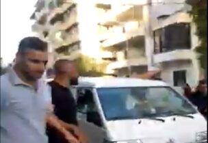 مقطع يُظهر قيام شيعة "حزب الله" وحركة أمل بتكسير ممتلكات المسيحيين في عين الرمانة