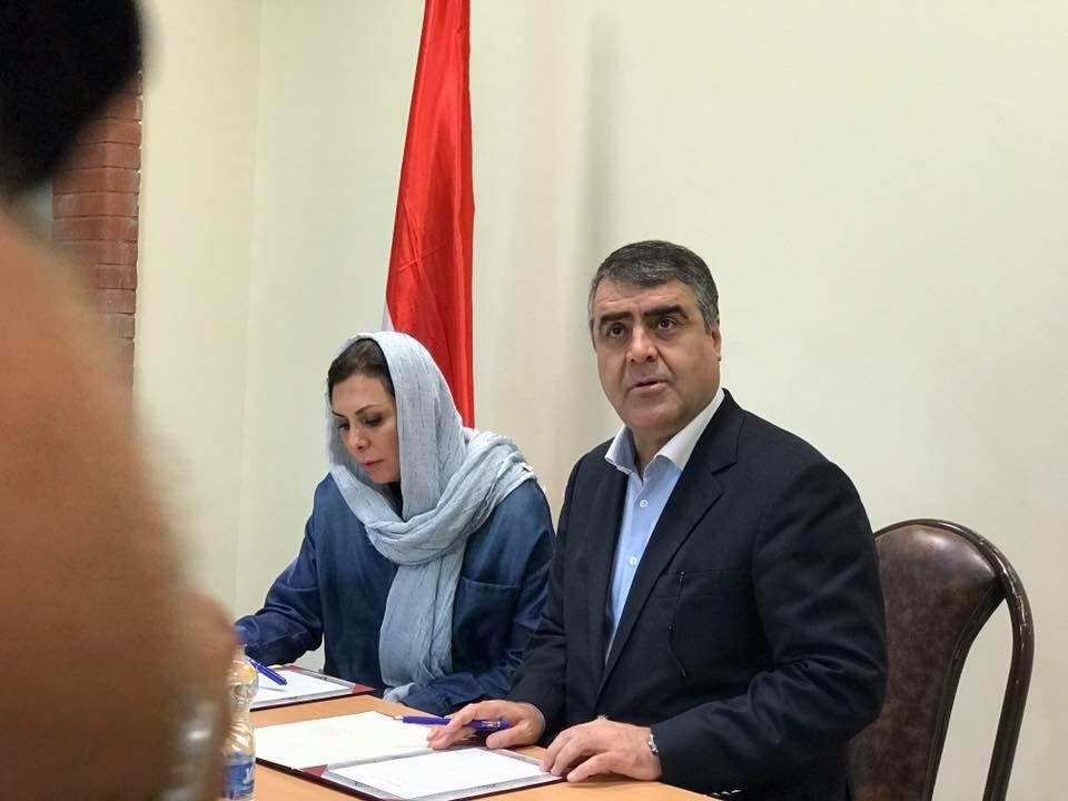 ممثل الجانب الإيراني مع منال جدعان الأسد