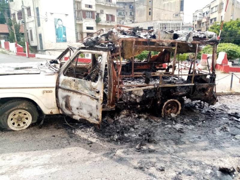 إحراق سيارة إسعاف في طرابلس