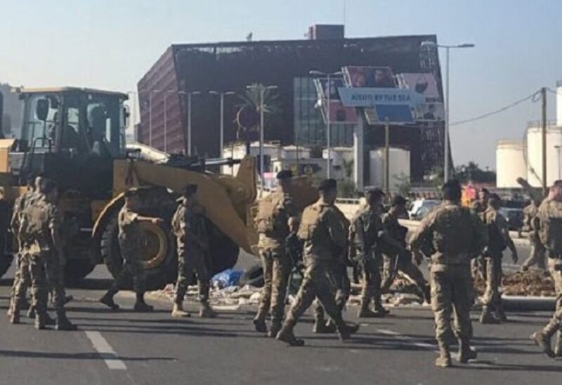 قيادة الجيش: البلاد اجتازت قطوعاً كاد يطيح بالوحدة الوطنية