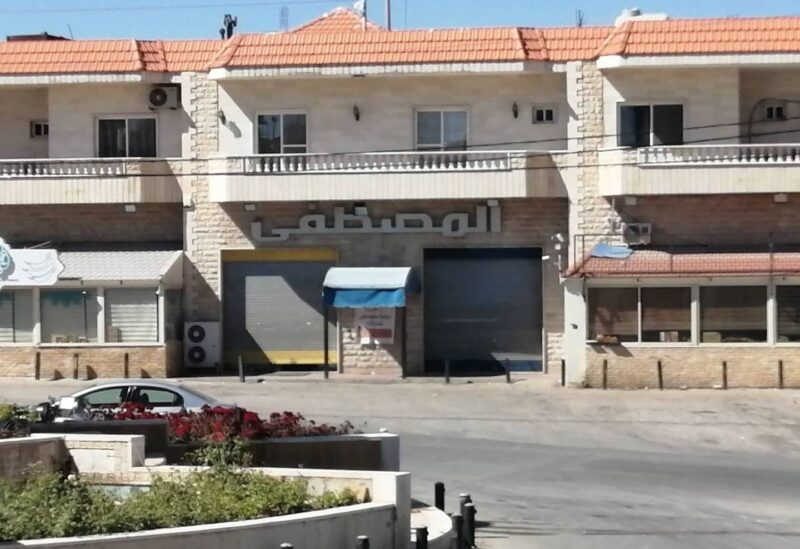 إقفال محلات السوبرماركت في بعلبك احتجاجاً على ارتفاع سعر الدولار