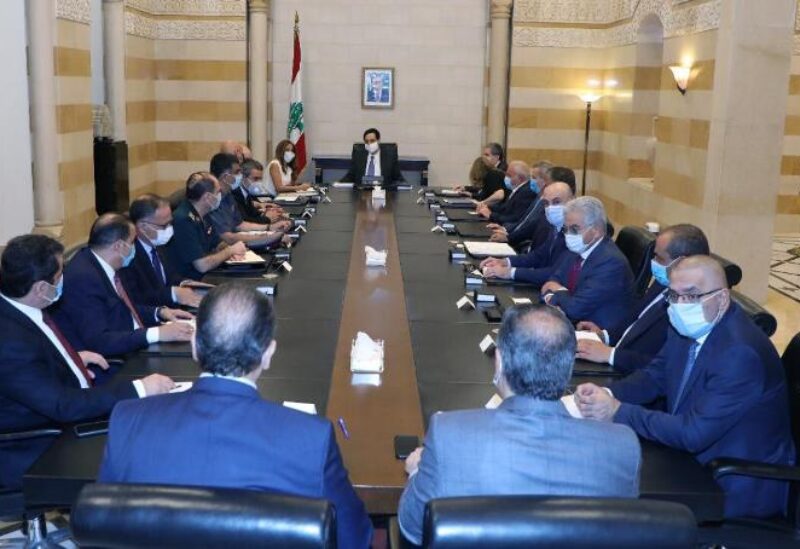 اجتماع مالي وأمني في السرايا