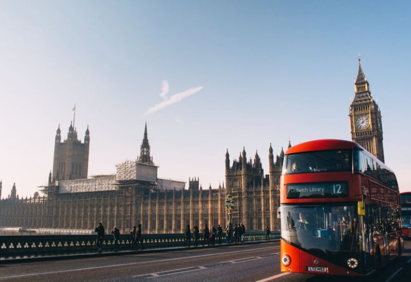 الحافلات في لندن- أرشيفية