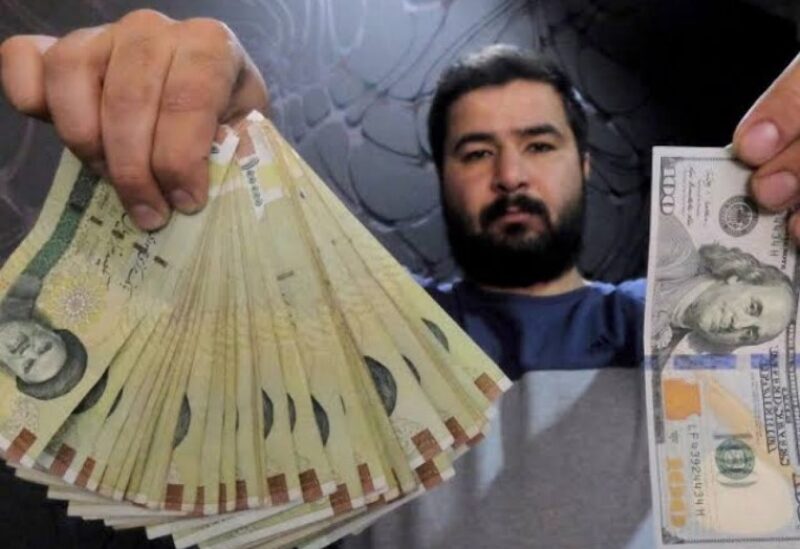 هبوط العملة الايرانية مجددا
