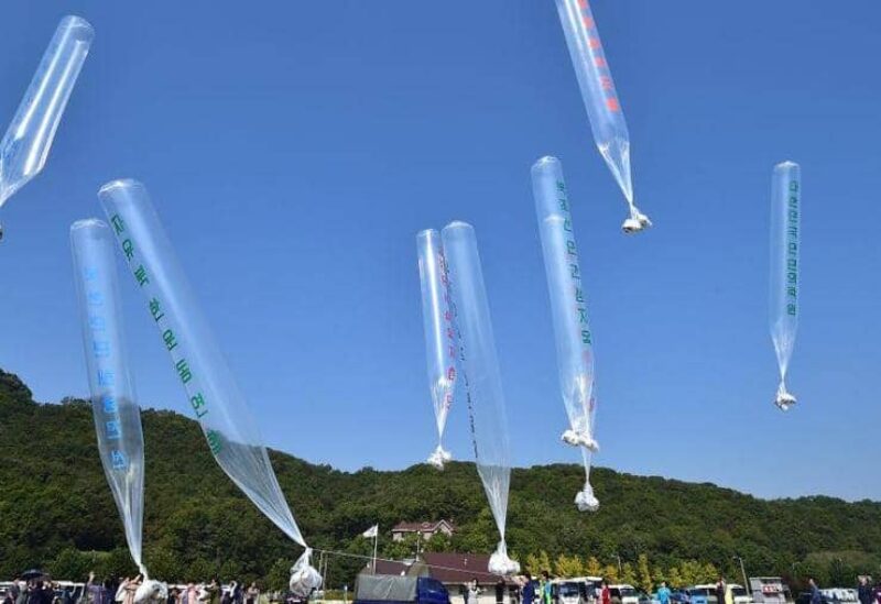 بالونات تحمل منشورات مناهضة لبيونغيانغ على الحدود مع كوريا الجنوبية