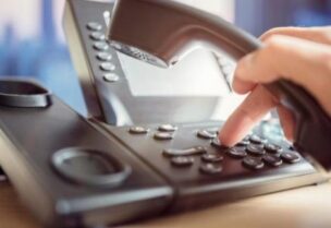 توقف خطوط الهاتف الثابت والانترنت