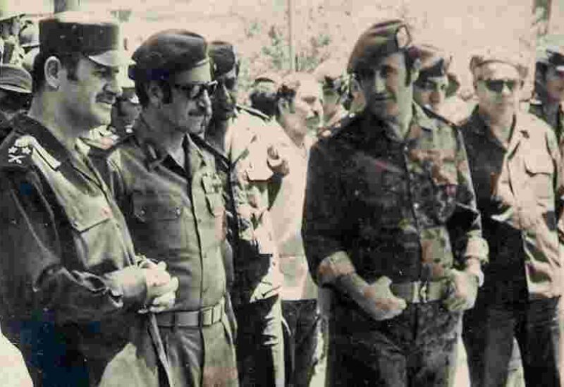 رفعت الأسد إلى جانب حافظ الأسد