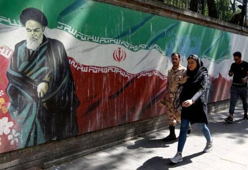 إيران