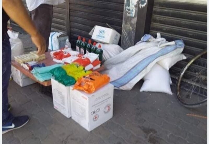 قوات النظام تبيع المساعدات في السوق السوداء