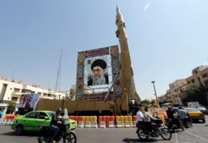 واشنطن تحذر من تداعيات عدم تمديد العقوبات على إيران