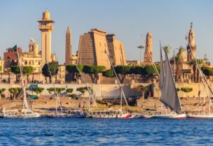 مصر تفتح أبوابها للسياح بعد إغلاق 3 شهور