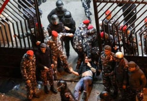 546 متظاهراً تعرضوا للعنف سواءً في ساحات التظاهر أو في أماكن احتجازهم