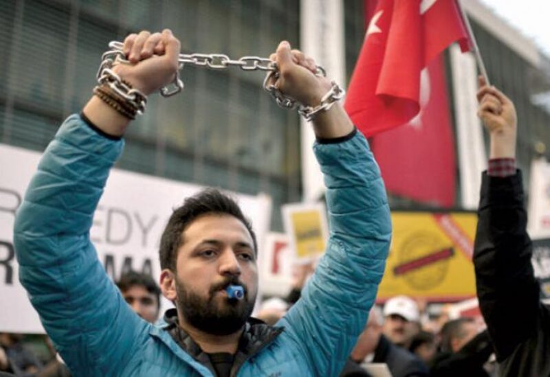 نظام أدوغان أغلق عشرات المؤسسات الإعلامية