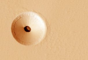 أنفاق داخل كوكب المريخ