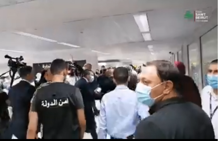 اعتداء على الصحافيين في مطار رفيق الحريري