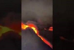 النيران تخرج من جوف واحة الرهبان في العراق
