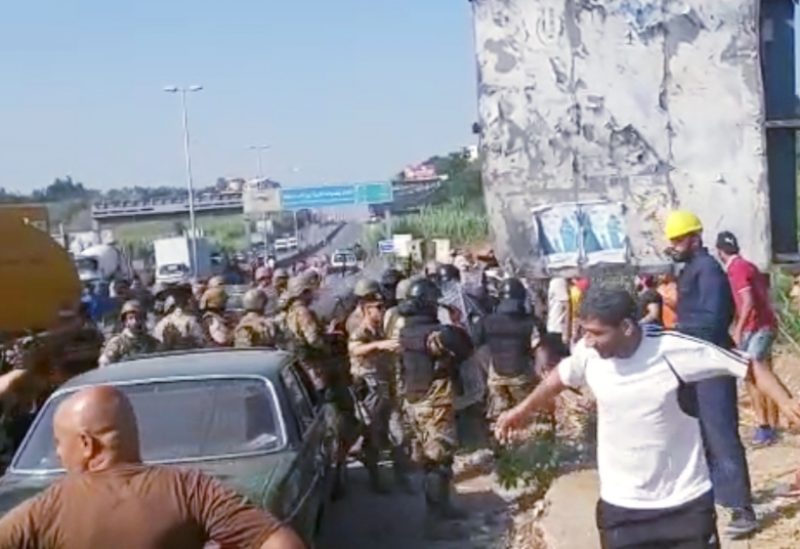 قطع الطريق المحمرة