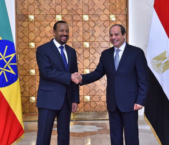 الرئيس المصري عبد الفتاح السيسي ورئيس الوزراء الأثيوبي آبي أحمد