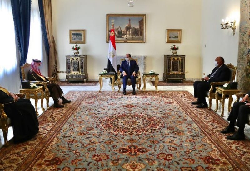 السيسي يستقبل وزير الخارجية السعودي في الاتحادية