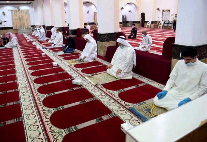 الكويت تعلن موعد استئناف صلاة الجمعة بالمساجد