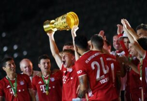 بايرن ميونيخ يفرض هيمنته بالثنائية