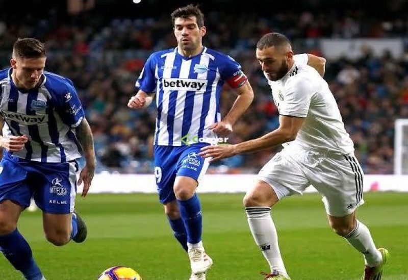 جانب من مباراة ريال مدريد وألافيس