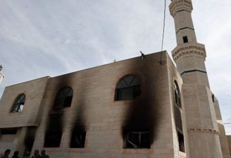 صورة المسجد الذي تم حرقه بمدينة البيرة
