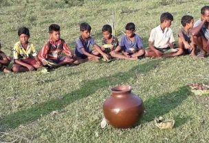 قرية تجير أطفالها على شرب الكحول للوقاية من كورونا