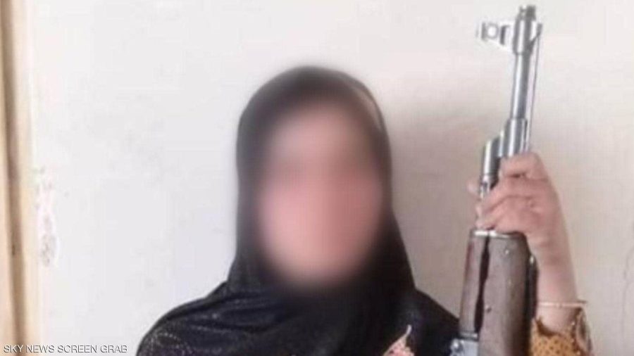 قمر غول تصدت بمفردها لمسلحي طالبان