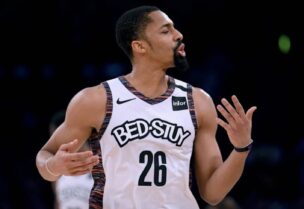 كورونا يبعد دينويدي عن موسم الـNBA