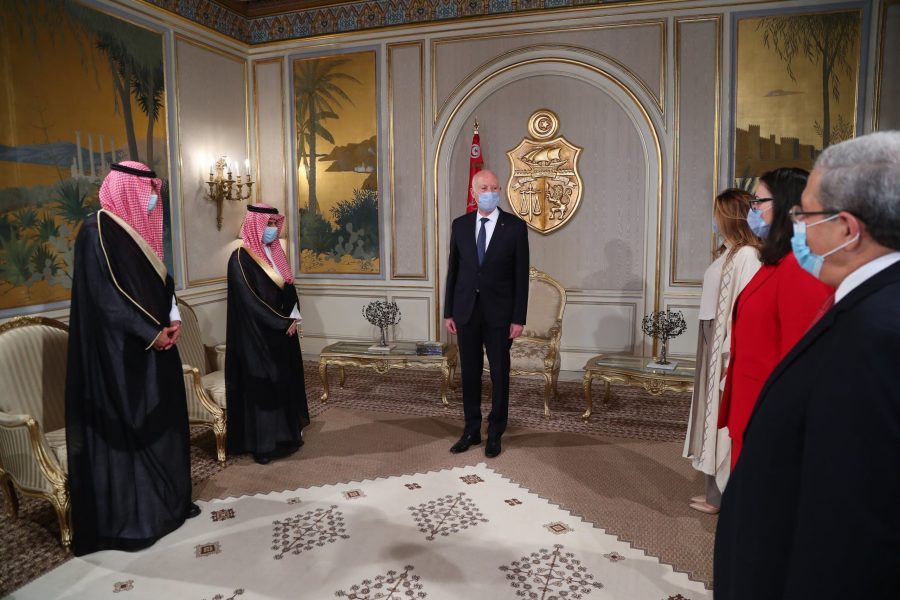 لقاء وزير الخارجية السعودي مع الرئيس التونسي
