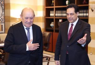 لودريان في السرايا