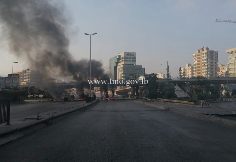 متظاهرون قطعوا الطريق في فرن الشباك