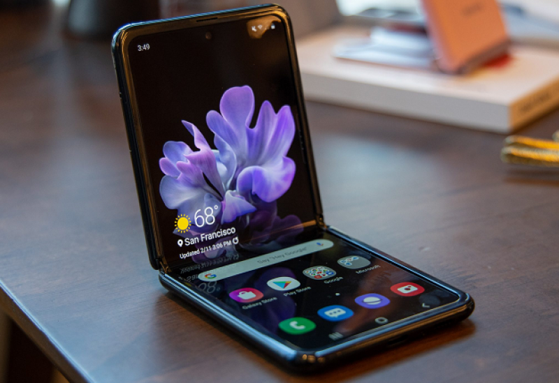 هاتف Galaxy Z Flip